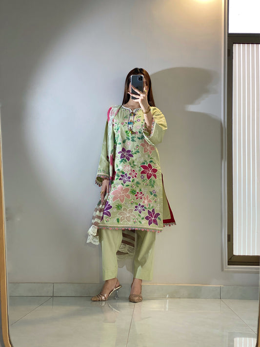 Garden Grace – Premium Bareeze Lawn Collection