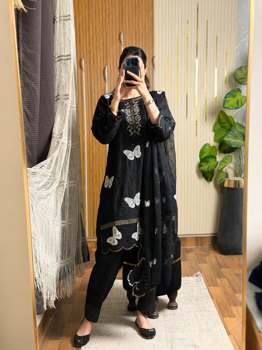 Bareeze Noir Butterfly Lawn | 3 Piece Unstitched